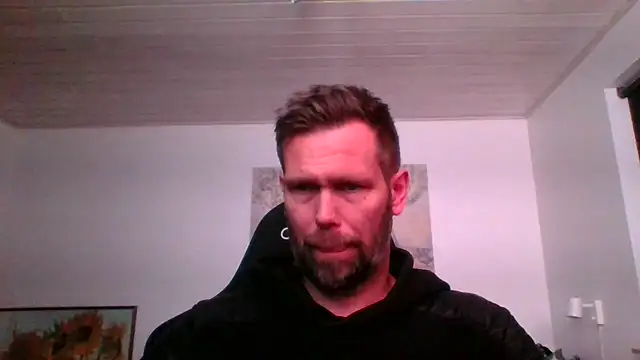 Snapshot of Gotta1 chatting on 03-04-25, 05:03 Gotta1 online show from 03-04-25, 05:03