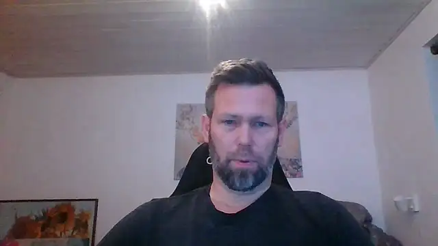 Snapshot of Gotta1 chatting on 12-14-25, 08:46 Gotta1 online show from 12-14-25, 08:46