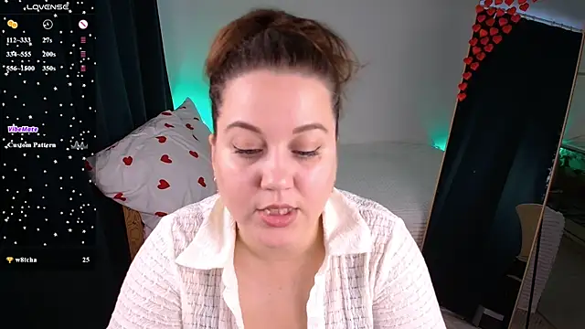 Snapshot of MissBecca chatting on 07-04-26, 04:29 MissBecca online show from 07-04-26, 04:29