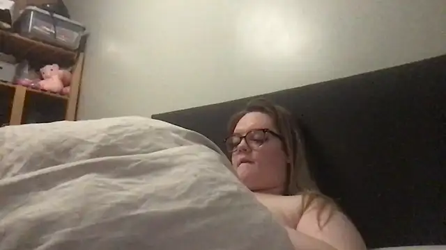 honeyyy24 online show from 09-13-25, 09:58