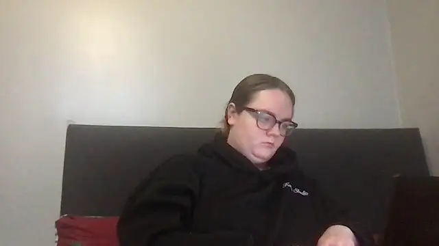 honeyyy24 online show from 11-14-25, 01:32