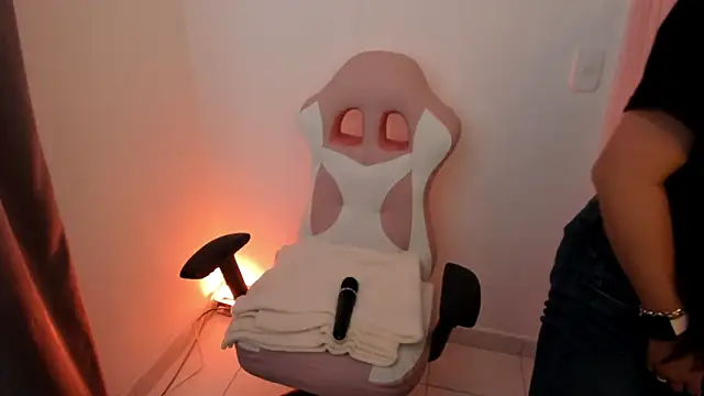 Snapshot of Sweet_Chloe06 chatting on 01-21-25, 06:55 Sweet Chloe06 online show from 01-21-25, 06:55