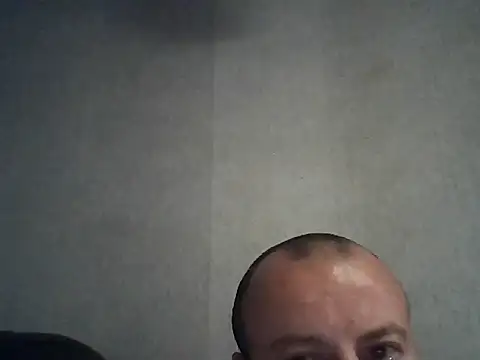 Snapshot of Nikolaiyy chatting on 12-23-25, 01:36 Nikolaiyy online show from 12-23-25, 01:36