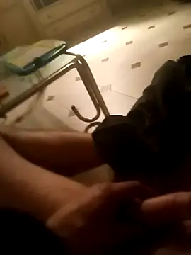 Snapshot of rush6983 chatting on 03-23-25, 04:05 rush6983 online show from 03-23-25, 04:05