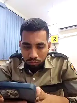 Snapshot of EnriquePersian197 chatting on 01-15-25, 01:12 EnriquePersian197 online show from 01-15-25, 01:12