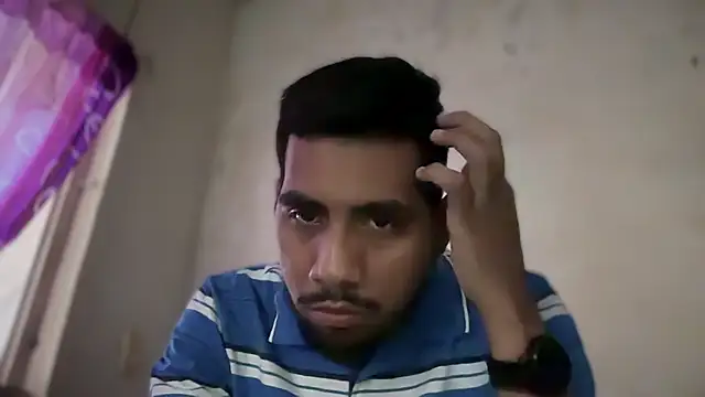 Snapshot of EnriquePersian197 chatting on 01-26-25, 10:35 EnriquePersian197 online show from 01-26-25, 10:35