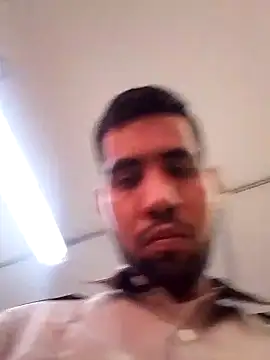 Snapshot of EnriquePersian197 chatting on 02-17-25, 02:04 EnriquePersian197 online show from 02-17-25, 02:04