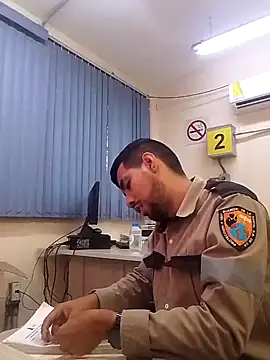 Snapshot of EnriquePersian197 chatting on 02-20-25, 01:51 EnriquePersian197 online show from 02-20-25, 01:51