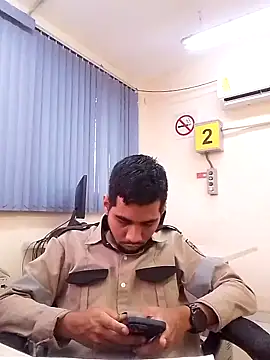 Snapshot of EnriquePersian197 chatting on 03-03-25, 02:26 EnriquePersian197 online show from 03-03-25, 02:26