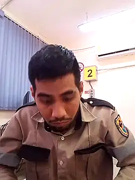 Snapshot of EnriquePersian197 chatting on 03-03-25, 06:33 EnriquePersian197 online show from 03-03-25, 06:33