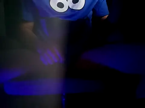 Luicox online show from 11-03-25, 01:29