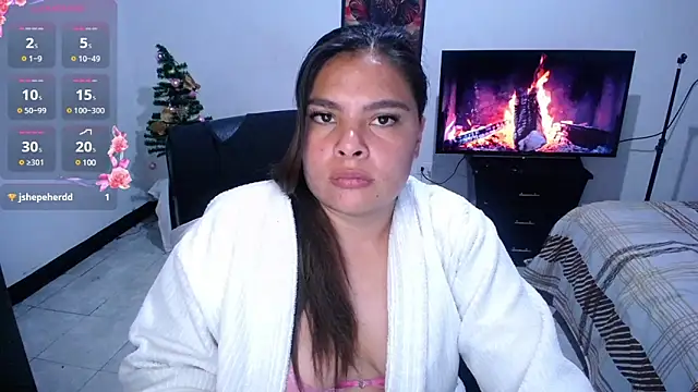 Snapshot of goddess_valXX chatting on 12-09-24, 09:37 goddess valXX online show from 12-09-24, 09:37