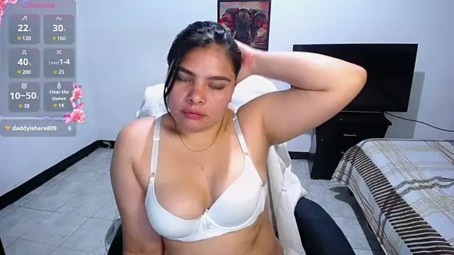 Snapshot of goddess_valXX chatting on 01-16-25, 10:34 goddess valXX online show from 01-16-25, 10:34