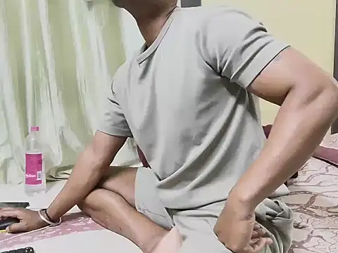 Snapshot of loveboyrp chatting on 02-16-25, 03:16 loveboyrp online show from 02-16-25, 03:16