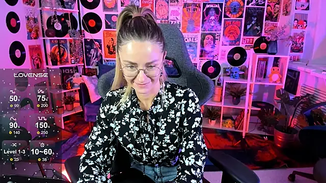 LadyIzabel online show from 01-24-25, 08:23