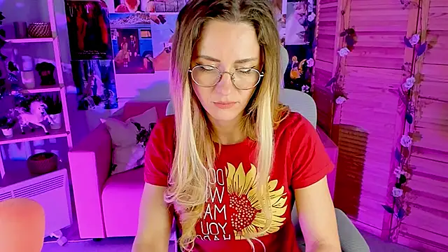 LadyIzabel online show from 01-28-25, 11:38