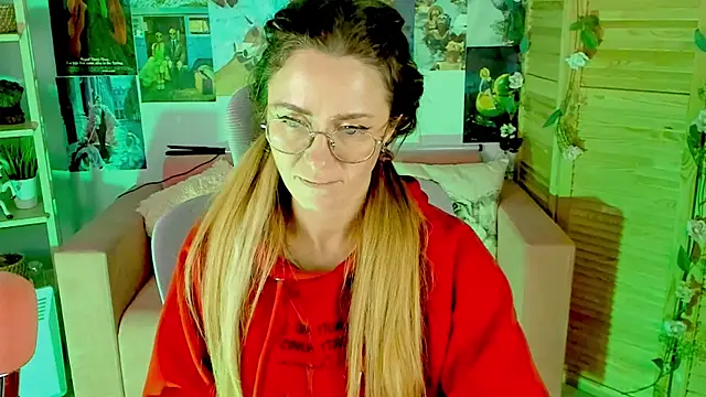 LadyIzabel online show from 01-30-25, 11:55