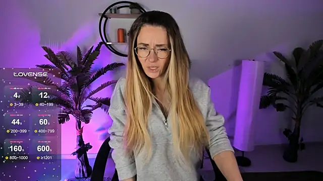 LadyIzabel online show from 02-10-25, 04:41