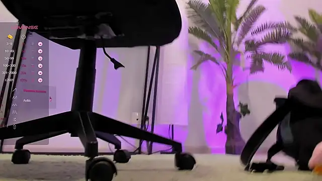 Snapshot of AliceSunday chatting on 01-23-25, 05:10 AliceSunday online show from 01-23-25, 05:10