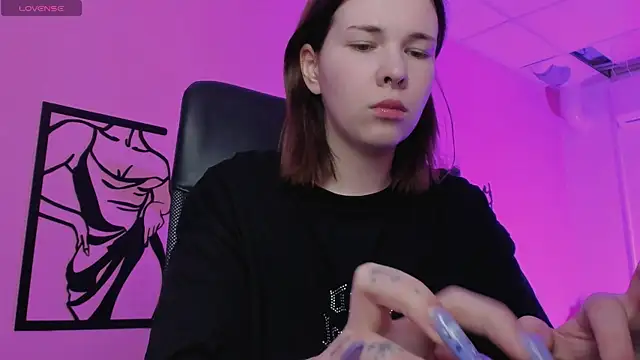 Snapshot of AliceSunday chatting on 02-04-25, 01:59 AliceSunday online show from 02-04-25, 01:59