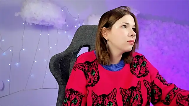 Snapshot of AliceSunday chatting on 02-11-25, 02:13 AliceSunday online show from 02-11-25, 02:13