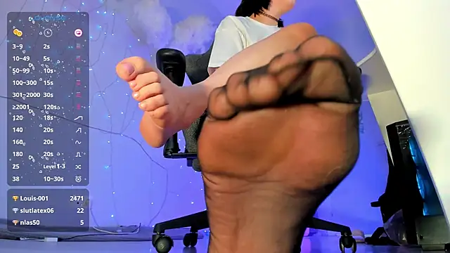 Snapshot of AliceSunday chatting on 03-20-25, 02:32 AliceSunday online show from 03-20-25, 02:32