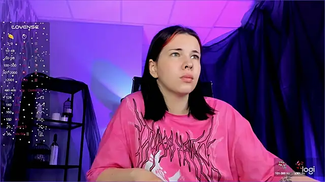 Snapshot of AliceSunday chatting on 09-16-25, 07:53 AliceSunday online show from 09-16-25, 07:53