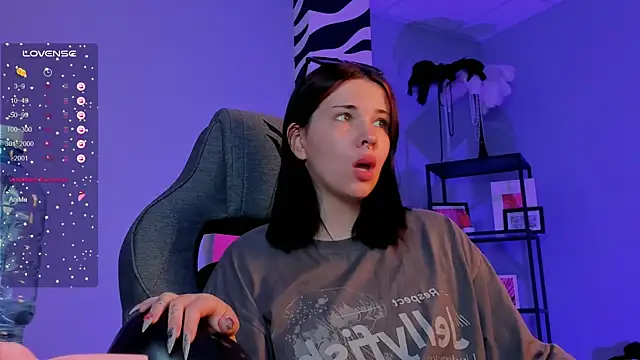 Snapshot of AliceSunday chatting on 09-20-25, 11:00 AliceSunday online show from 09-20-25, 11:00