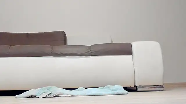 Snapshot of SabySexy chatting on 12-15-25, 04:00 SabySexy online show from 12-15-25, 04:00