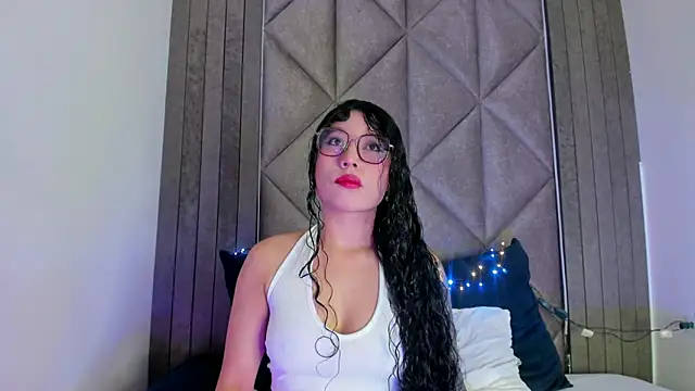 BriaConner  online show from 02-10-25, 02:08