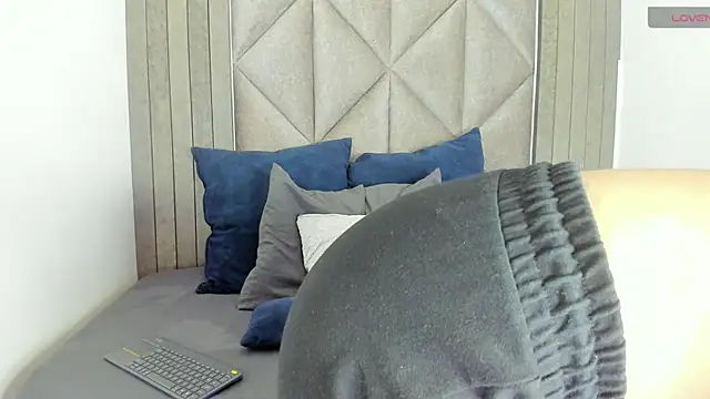 BriaConner  online show from 02-24-25, 02:51