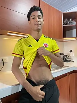 Snapshot of Masterikee chatting on 09-16-25, 07:59 Masterikee online show from 09-16-25, 07:59