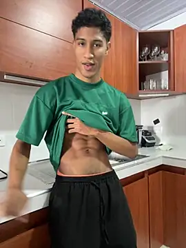 Snapshot of Masterikee chatting on 09-17-25, 06:53 Masterikee online show from 09-17-25, 06:53