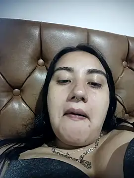 Snapshot of Hellen_Alex chatting on 04-22-26, 01:56 Hellen Alex online show from 04-22-26, 01:56