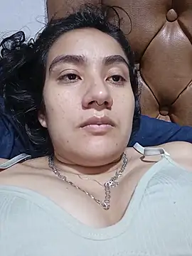 Snapshot of Hellen_Alex chatting on 06-19-26, 02:10 Hellen Alex online show from 06-19-26, 02:10