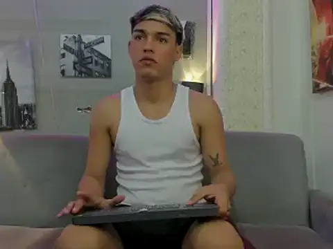 Snapshot of ryan_carter08 chatting on 12-19-24, 01:07 ryan carter08 online show from 12-19-24, 01:07