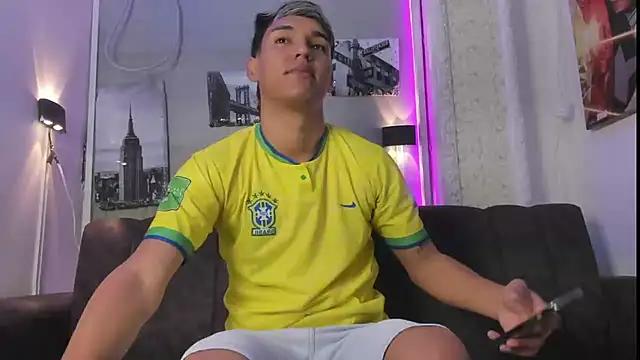 Snapshot of ryan_carter08 chatting on 10-01-25, 12:11 ryan carter08 online show from 10-01-25, 12:11