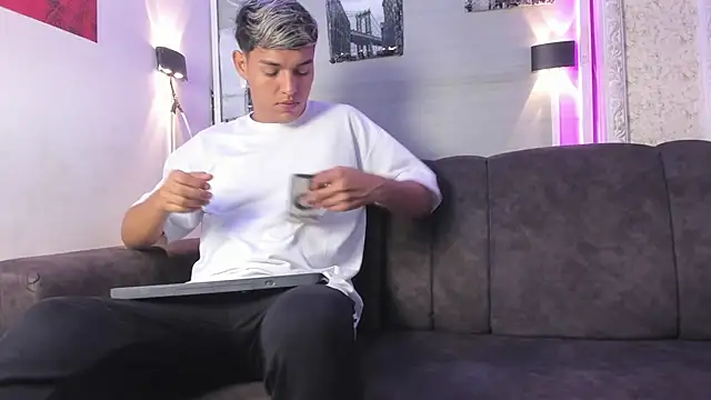 Snapshot of ryan_carter08 chatting on 10-02-25, 12:56 ryan carter08 online show from 10-02-25, 12:56