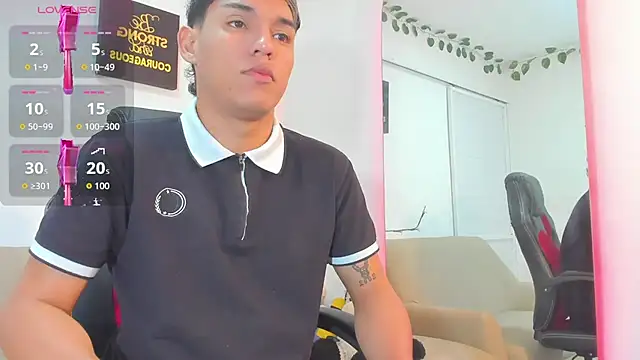 Snapshot of ryan_carter08 chatting on 10-06-25, 01:14 ryan carter08 online show from 10-06-25, 01:14