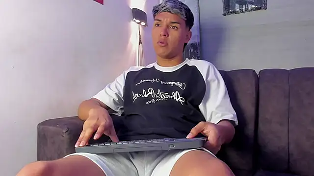 Snapshot of ryan_carter08 chatting on 10-16-25, 12:50 ryan carter08 online show from 10-16-25, 12:50