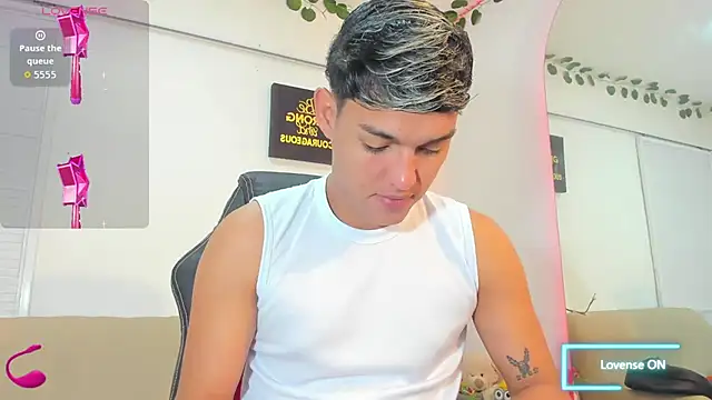 Snapshot of ryan_carter08 chatting on 11-22-25, 12:48 ryan carter08 online show from 11-22-25, 12:48