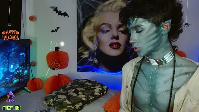 maxiy 001 online show from 10-31-25, 09:21