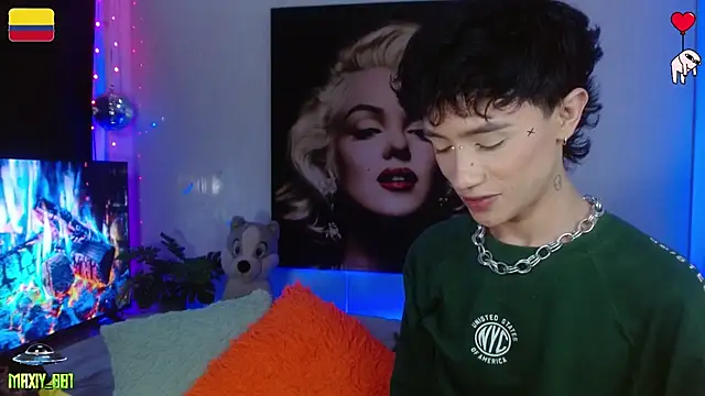 maxiy 001 online show from 07-12-26, 03:19