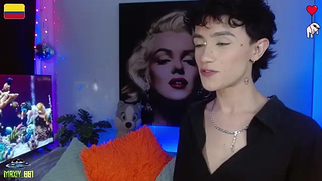 maxiy 001 online show from 07-19-26, 05:22