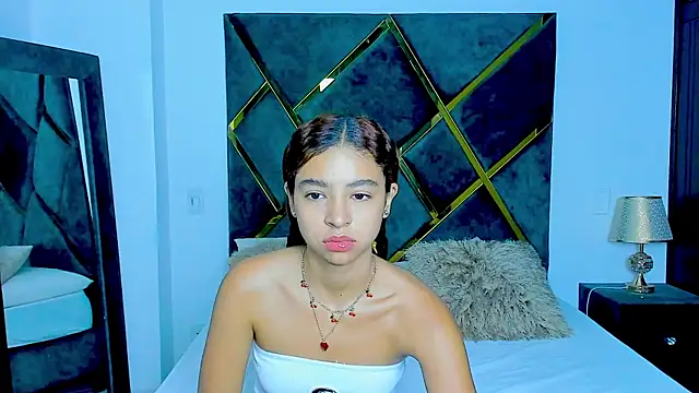 Snapshot of Criss_Ariana chatting on 01-07-25, 11:48 Criss Ariana online show from 01-07-25, 11:48