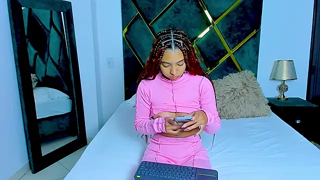 Snapshot of Criss_Ariana chatting on 01-18-25, 11:43 Criss Ariana online show from 01-18-25, 11:43
