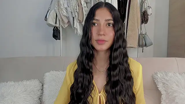 Sweetnaughtygirl  online show from 03-08-26, 12:52