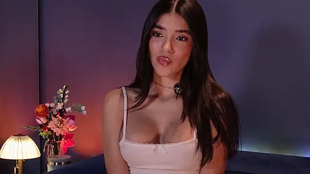 Snapshot of Olivia_Collins1 chatting on 06-12-26, 08:52 Olivia Collins1 online show from 06-12-26, 08:52