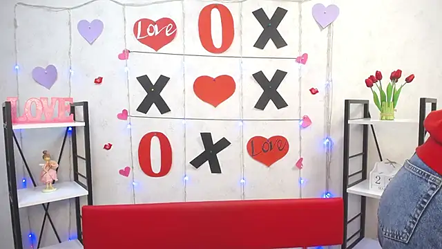 Snapshot of BeatriceFly chatting on 03-22-25, 02:14 BeatriceFly online show from 03-22-25, 02:14