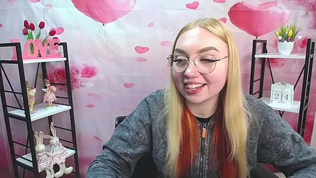 BeatriceFly online show from 04-25-26, 01:41